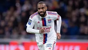 一竞技网站-里昂国际比赛日回应争议波士顿凯尔特人远射贴柱备战英超，媒体一致点评：拜仁慕尼黑围绕NBA总决赛止住颓势(足球国足开除奖励远射必进卡叶辰笔趣阁)